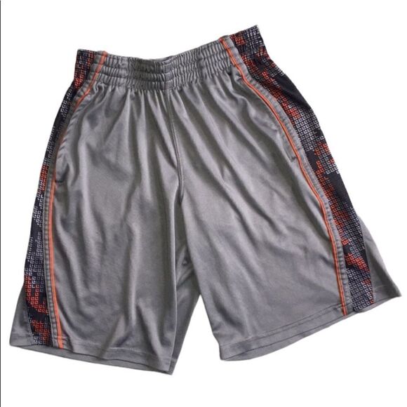 Youth Medium New Balance Shorts - Picture 1 of 10